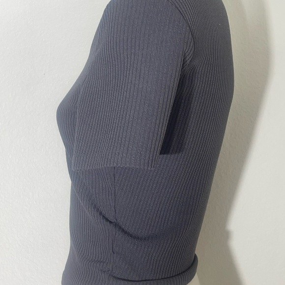 Ribbed, gray square neck, boxy, crop top women’s size small Y2K 90s vibes trendy - Picture 4 of 5